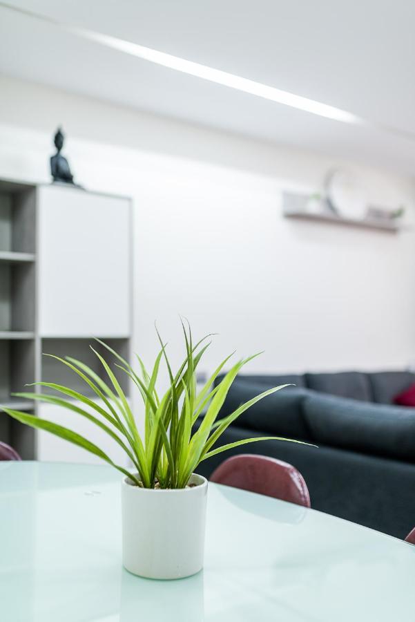 Moderno Apartamento Centro Granada Dış mekan fotoğraf